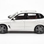 BMW X5 G05 Bílý Paragon 1:18 - image 4 of 8