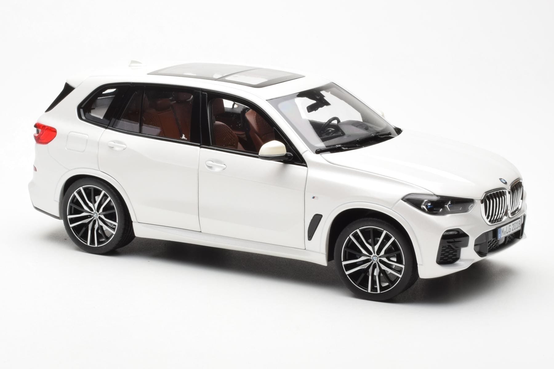 BMW X5 G05 Bílý Paragon 1:18 80432450996 Kov – obrázek 6 z 8