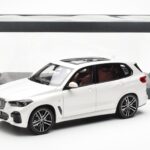BMW X5 G05 Bílý Paragon 1:18 - image 8 of 8