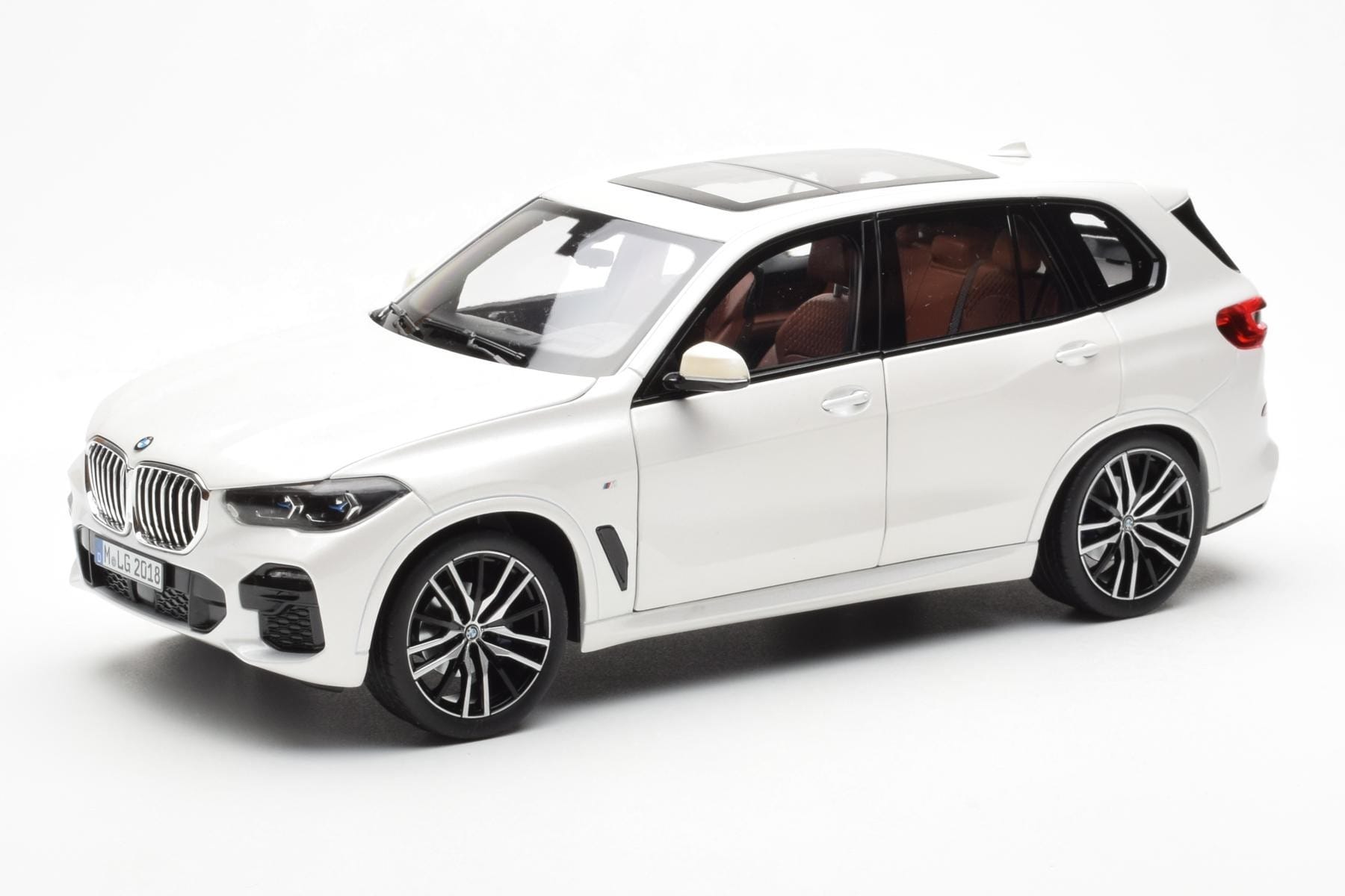 BMW X5 G05 Bílý Paragon 1:18 80432450996 Kov