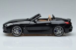 BMW Z4 G29 Černý Metalíza Norev 1:18 183272 Kov – obrázek 4 z 7