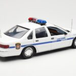 Chevrolet Caprice Cheyenne Policie UT Models 1:18 - image 2 of 6