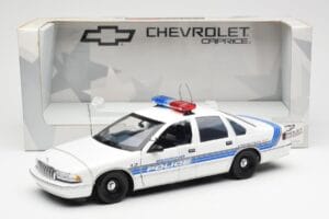 Chevrolet Caprice Sebring Policie UT Models 1:18 21029 Kov – obrázek 6 z 6