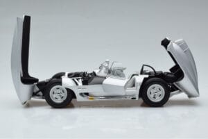 Chevrolet Corvette C1 Stingray Concept AUTOart 1:18 71000 Kov – obrázek 4 z 8