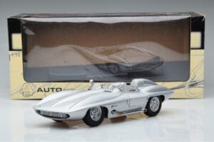Chevrolet Corvette C1 Stingray Concept AUTOart 1:18 71000 Kov – obrázek 8 z 8