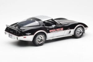 Chevrolet Corvette C3 Pace Car Indianapolis 500 1978 UT Models 1:18 21070 Kov – obrázek 2 z 6