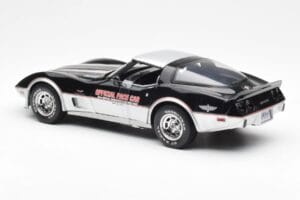 Chevrolet Corvette C3 Pace Car Indianapolis 500 1978 UT Models 1:18 21070 Kov – obrázek 5 z 6