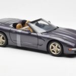 Chevrolet Corvette C5 Kabriolet Fialový Perleť Metalíza UT Models 1:18 - image 4 of 6