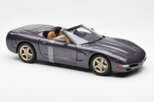 Chevrolet Corvette C5 Kabriolet Fialový Perleť Metalíza UT Models 1:18 21010 Kov – obrázek 4 z 6
