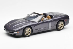 Chevrolet Corvette C5 Kabriolet Fialový Perleť Metalíza UT Models 1:18