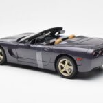 Chevrolet Corvette C5 Kabriolet Fialový Perleť Metalíza UT Models 1:18 - image 5 of 6