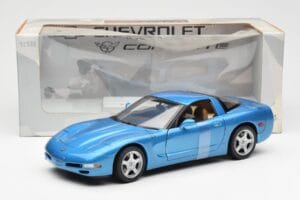 Chevrolet Corvette C5 Modrý Metalíza UT Models 1:18 21004 Kov – obrázek 6 z 6