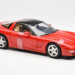 Chevrolet Corvette C5 Hardtop Červený UT Models 1:18 - image 4 of 6