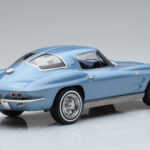 Chevrolet Corvette C2 Sting Ray Modrý Norev 1:18 - image 2 of 6