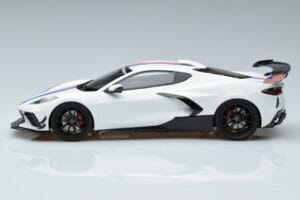Chevrolet Hennessey Corvette C8 Arctic Bílý GT Spirit 1:18 GT317 Pryskyřice – obrázek 3 z 6