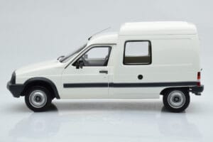Citroen C15 E Bílý Otto 1:18 OT956B Pryskyřice – obrázek 3 z 6