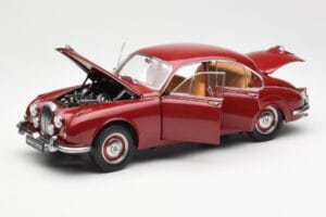 Daimler 250 V8 Červený Paragon 1:18 PA-98312 Kov – obrázek 2 z 8