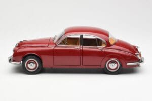 Daimler 250 V8 Červený Paragon 1:18 PA-98312 Kov – obrázek 4 z 8