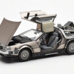DeLorean DMC-12 Time Machine Back to the Future Stříbrný Sun Star 1:18 - image 8 of 8