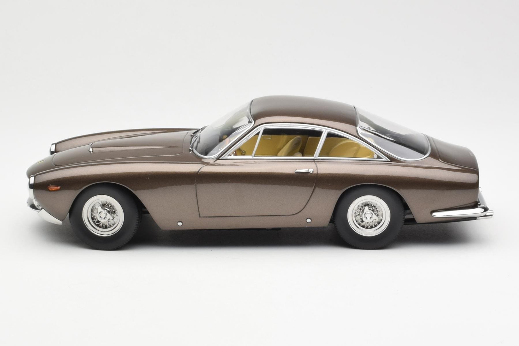 Ferrari 250 GT Lusso Hnědý Metalíza KK-Scale 1:18 181023 Kov – obrázek 3 z 6