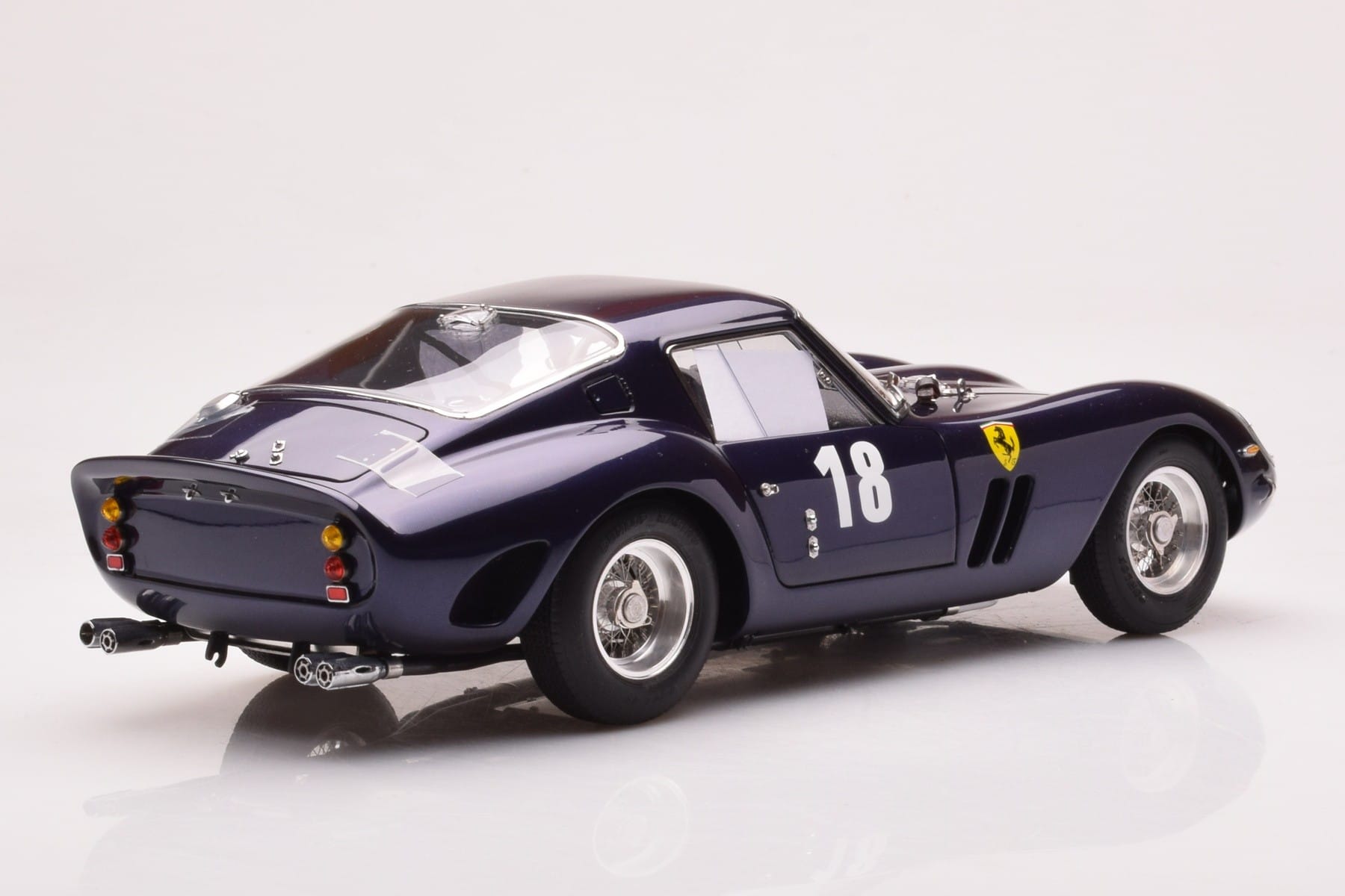 Ferrari 250 GTO Monterey Historic Races Laguna Seca 2004 CMC 1:18 M-255 Kov – obrázek 2 z 7