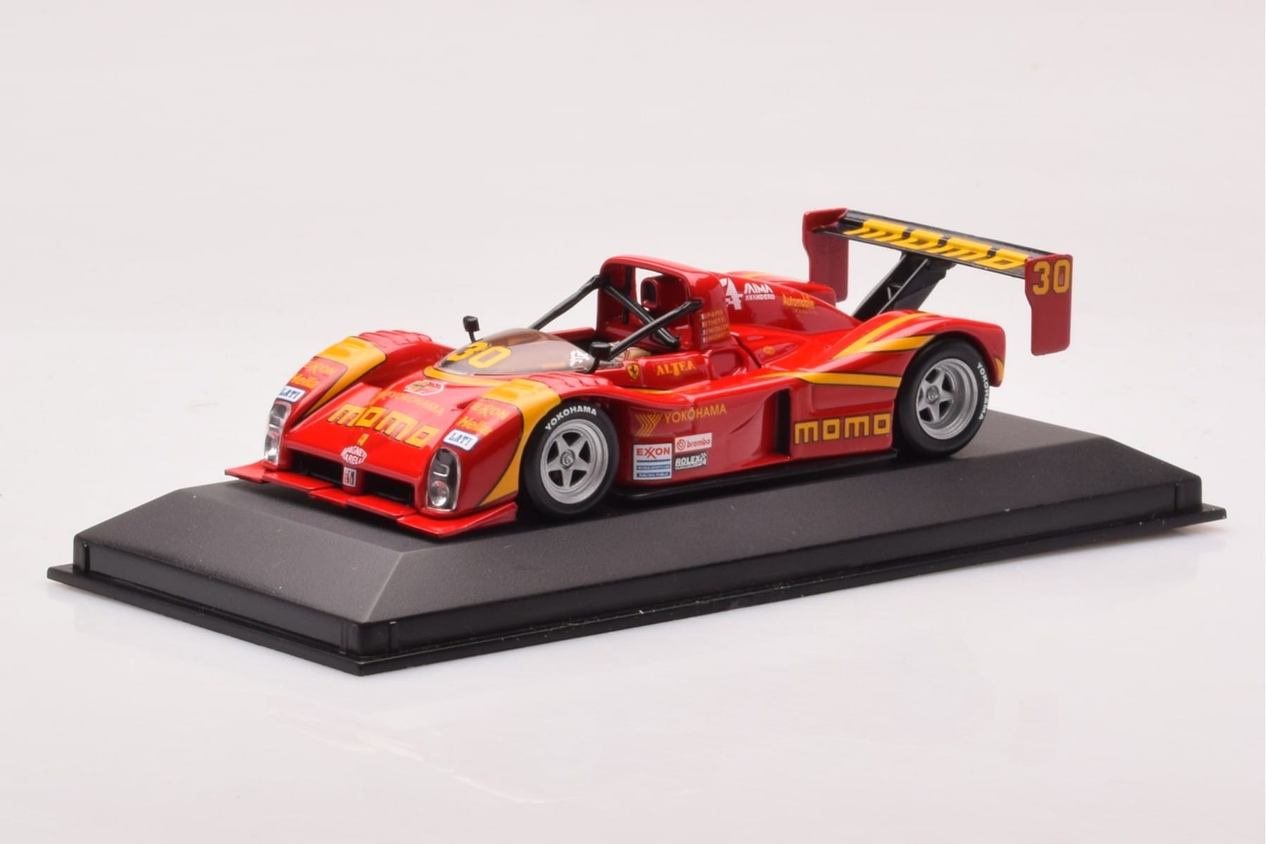 Ferrari 333 SP #30 MOMO M. Papis / D. Theys / B. Wollek Daytona 24 Hours 2nd Place 1996 Minichamps 1:43 430967430 Kov – obrázek 2 z 4