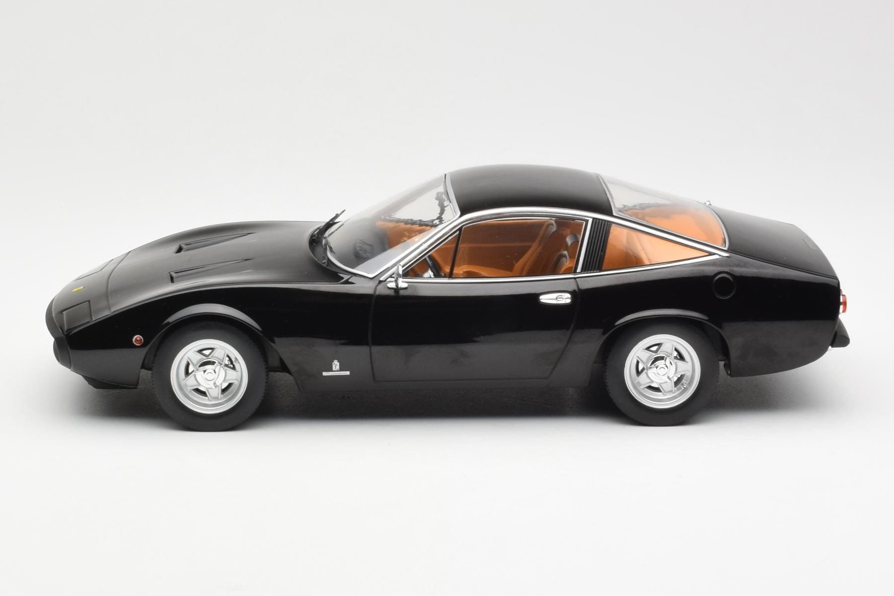 Ferrari 365 GTC4 Černý KK-Scale 1:18 180284 Kov – obrázek 3 z 6