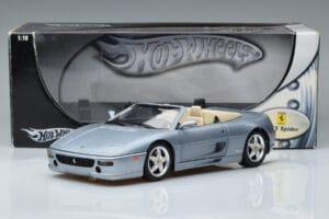 Ferrari F355 Spider Hot Wheels 1:18 23907 Kov – obrázek 7 z 7