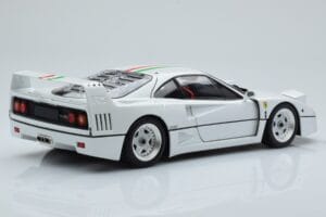 Ferrari F40 Perleťová Bílá Italy Kyosho 1:18 08416PWT-G Kov – obrázek 3 z 8