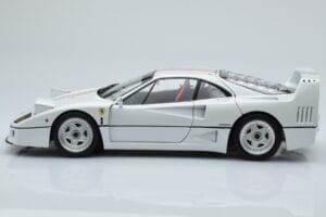 Ferrari F40 Perleťová Bílá Italy Kyosho 1:18 08416PWT-G Kov – obrázek 4 z 8