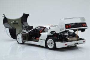 Ferrari F40 Perleťová Bílá Italy Kyosho 1:18 08416PWT-G Kov – obrázek 5 z 8