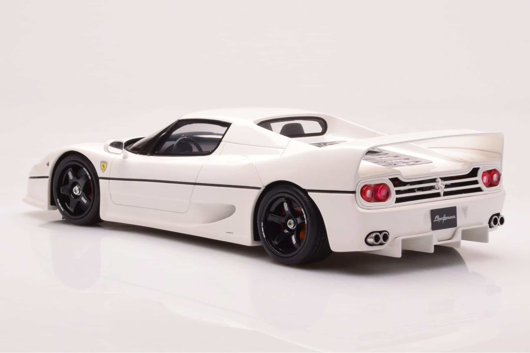 Ferrari F50 LBWK Liberty Walk Bílý GT Spirit 1:18 GT437 Pryskyřice – obrázek 5 z 6