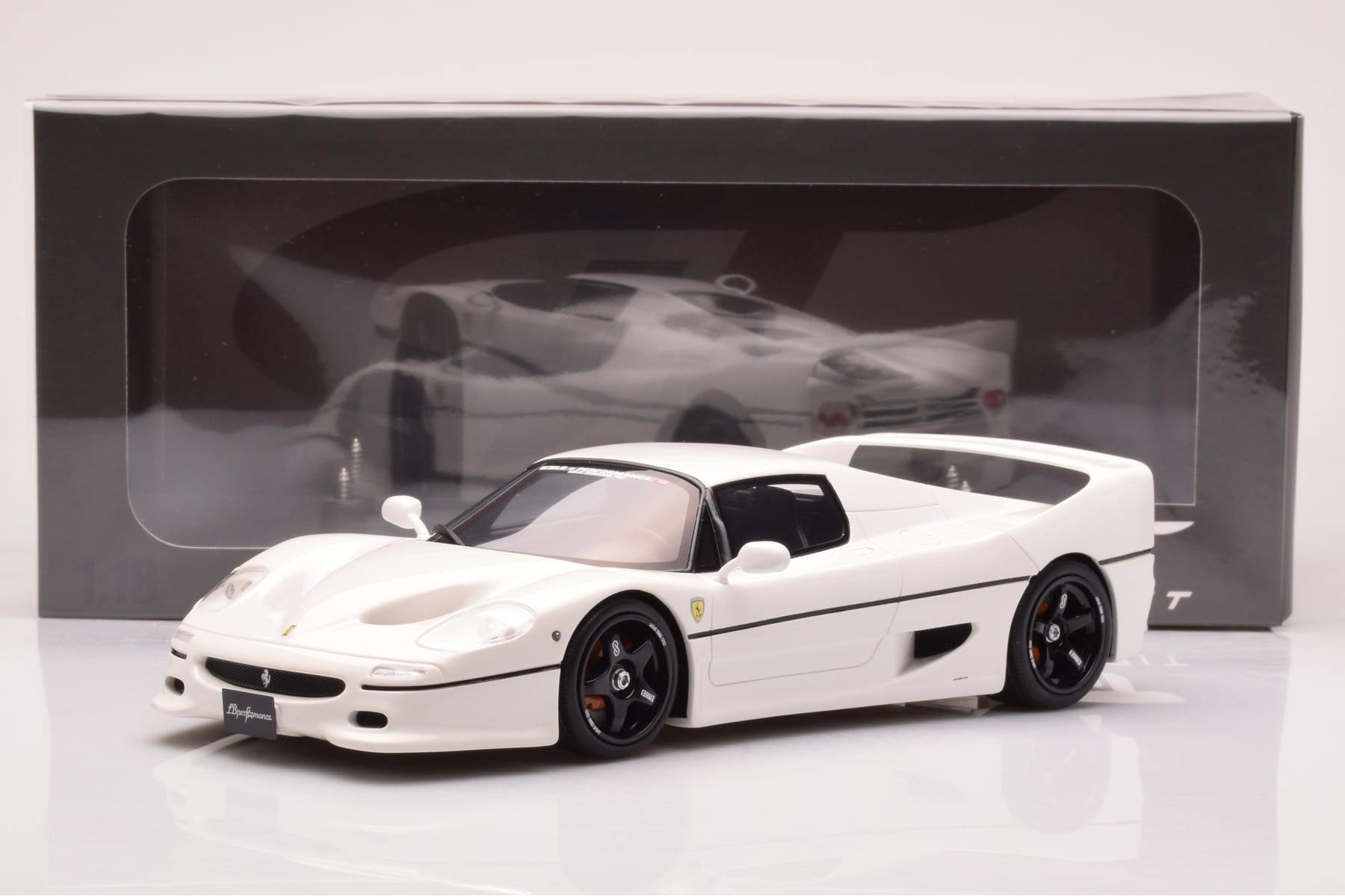 Ferrari F50 LBWK Liberty Walk Bílý GT Spirit 1:18 GT437 Pryskyřice – obrázek 6 z 6