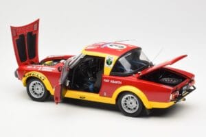 Fiat 124 Abarth #3 Barbasio / Sodano East African Safari Rally 1974 Sun Star 1:18 4952 Kov – obrázek 5 z 8