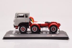 Fiat 690 T1 Bílý IXO 1:43 TR176