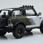 Ford Bronco RTR Iconic Stříbrný GT Spirit 1:18 - image 2 of 6