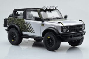 Ford Bronco RTR Iconic Stříbrný GT Spirit 1:18 GT404 Pryskyřice – obrázek 4 z 6