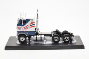 Ford CL 9000 Bílý Modrý IXO 1:43 TR177
