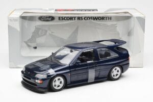 Ford Escort RS Cosworth Modrý Metallic UT Models 1:18 180082101-R1 Kov – obrázek 2 z 6