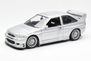 Ford Escort RS Cosworth Silniční Verze Stříbrný UT Models 1:18