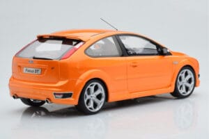 Ford Focus Mk2 ST 2.5 Electric Oranžový Otto 1:18 OT961 Pryskyřice – obrázek 2 z 6