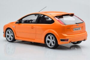 Ford Focus Mk2 ST 2.5 Electric Oranžový Otto 1:18 OT961 Pryskyřice – obrázek 5 z 6
