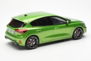 Ford Focus Mk5 ST Phase 2 Mean Zelený Otto 1:18 OT450 Pryskyřice – obrázek 2 z 6