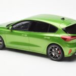 Ford Focus Mk5 ST Phase 2 Mean Zelený Otto 1:18 OT450 - image 5 of 6