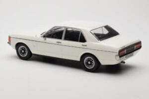 Ford Granada Mk1 Bílý MCG 1:18 MCG18395 Kov – obrázek 5 z 6