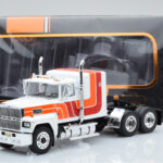Ford LTL 9000 Bílý Červený Oranžový IXO 1:43 - image 5 of 5