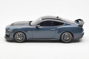 Ford Mustang Dark Horse Vapor Modrý Metallic GT Spirit 1:18 GT454 Pryskyřice – obrázek 3 z 6