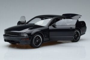 Ford Mustang GT S197 Bullitt AUTOart 1:18 73067 Kov – obrázek 2 z 7