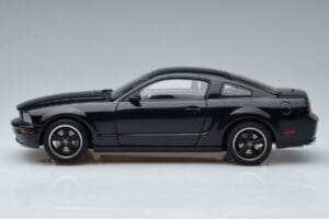 Ford Mustang GT S197 Bullitt AUTOart 1:18 73067 Kov – obrázek 4 z 7