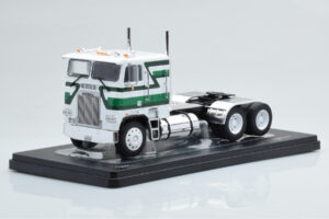 Freightliner FLA Bílý Zelený IXO 1:43